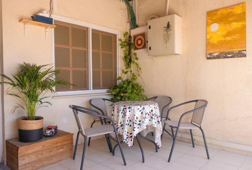 Cosy Family Home & Garden In Eilat Exterior photo